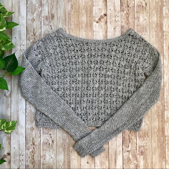 Hollister Sweaters - 💛 5/$25 Hollister Cropped Gray Sparkle Sweater